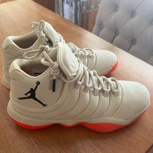 Size 8 - Jordan Super Fly 2017. Sail Infrared 23